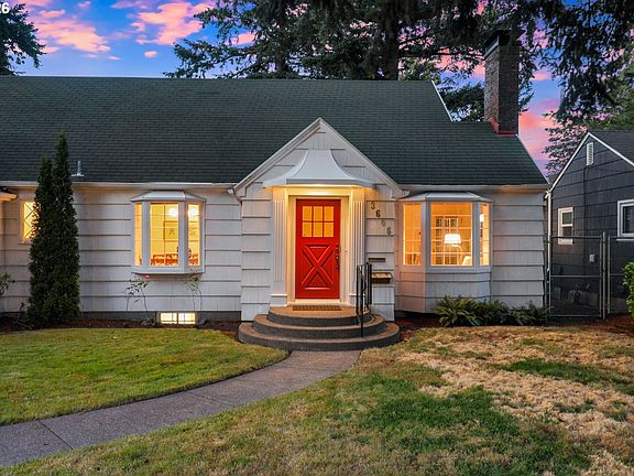 3rd image of 3606 NE Maywood Pl