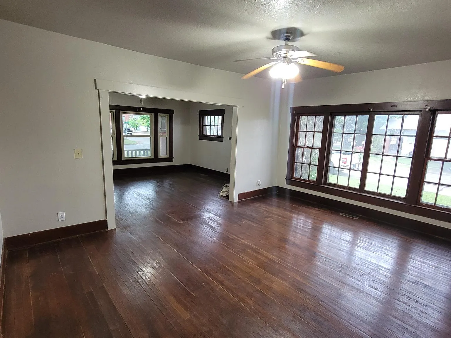 3 bed, 2.5 bath, 2000 sqft, $1,600 — Photo 4