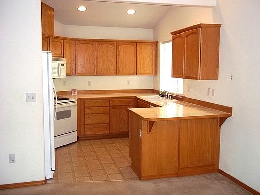 2nd image of 3325 69th Ave NE