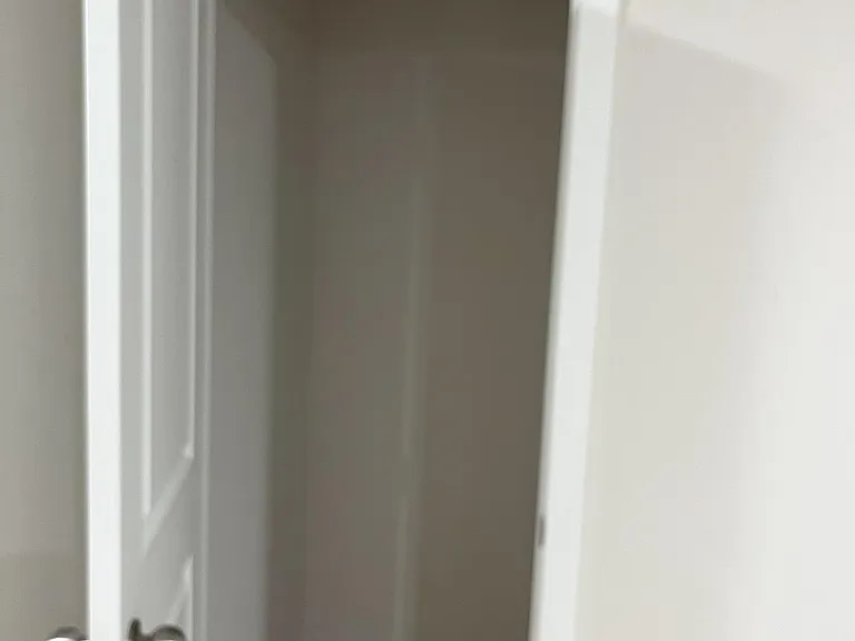 114 Continental Way — Photo 3
