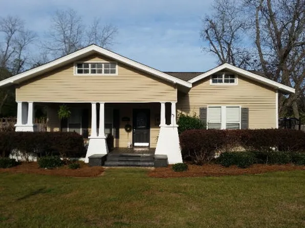 106 Forrest St, Headland, AL 36345