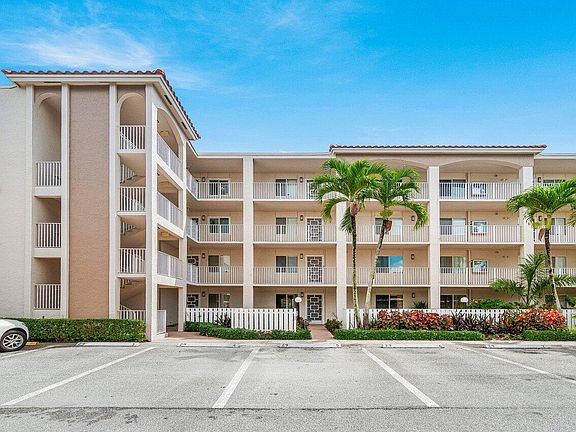 3rd image of 6112 Huntwick Terrace #102