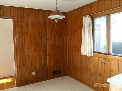 5th image of 822 Delphinium Dr