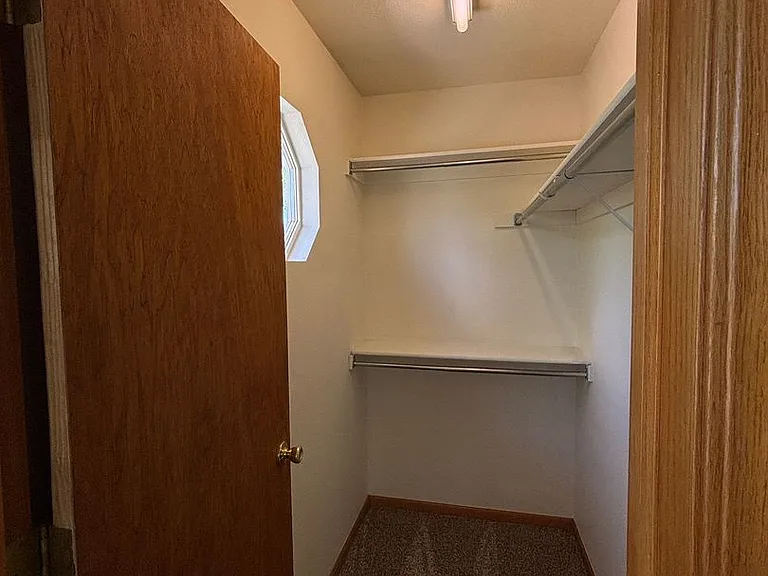 3425 Red Mountain Dr — Photo 22