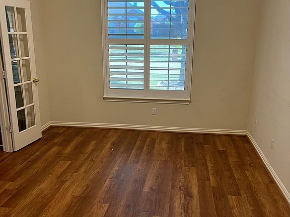 4th image of 3020 Dove Creek Ln