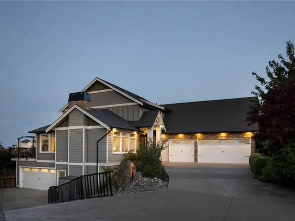 2287 Nicklaus Dr, Langford, BC V9B 0L2