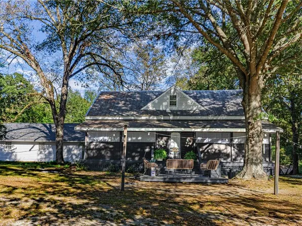 575 Uchee Rd, Hatchechubbee, AL 36858
