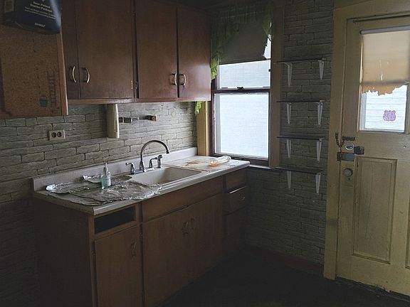 5th image of 2539 W Winnemac Ave