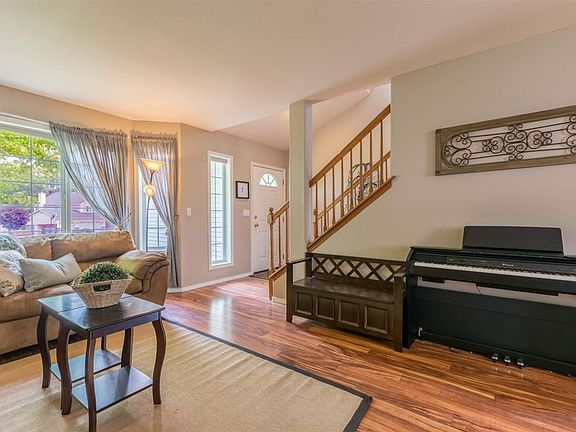 2nd image of 1401 Canyon Ave