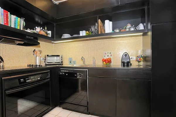 Rented by Compass | media 12