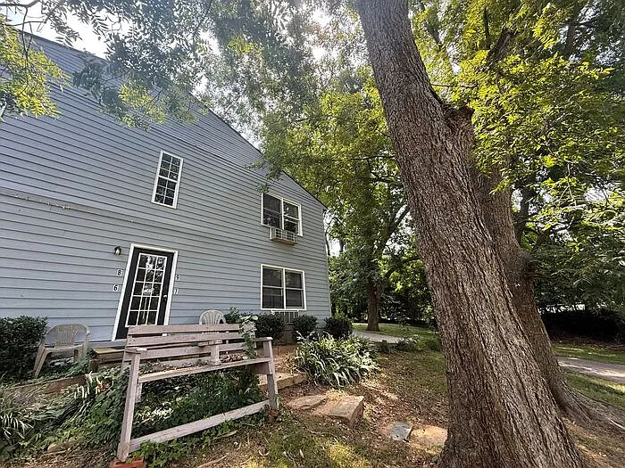 302 Park Ave