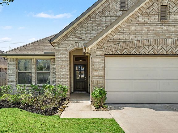 3rd image of 3445 Acacia Grove Ln