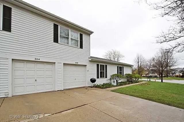 304 Creekside Dr #304
