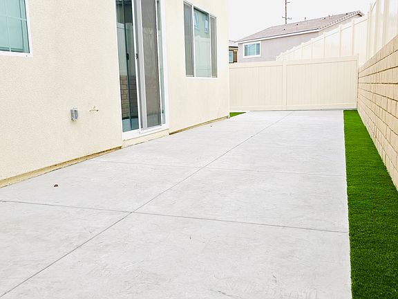 5th image of 36717 Camino Springs Ave
