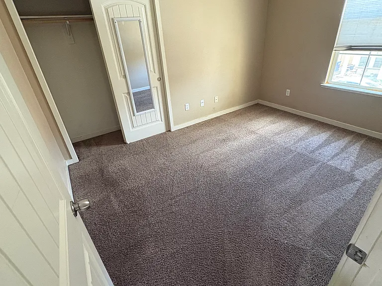 1367 Carlsbad Dr — Photo 8