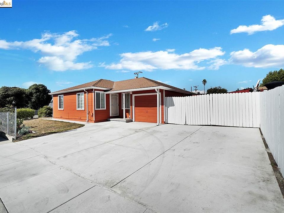 1st image of 2398 Greenwood Dr