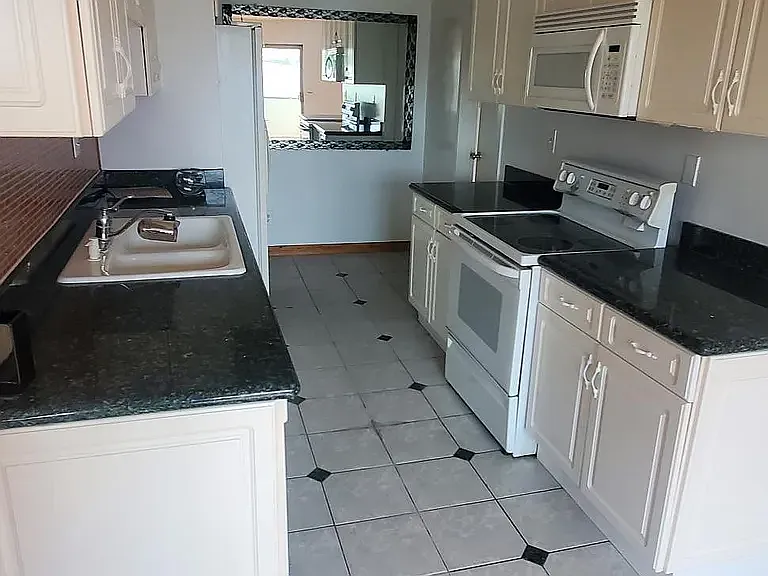 1344 N Martel Ave #306 — Photo 2