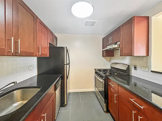 Rented by Douglas Elliman | media 10