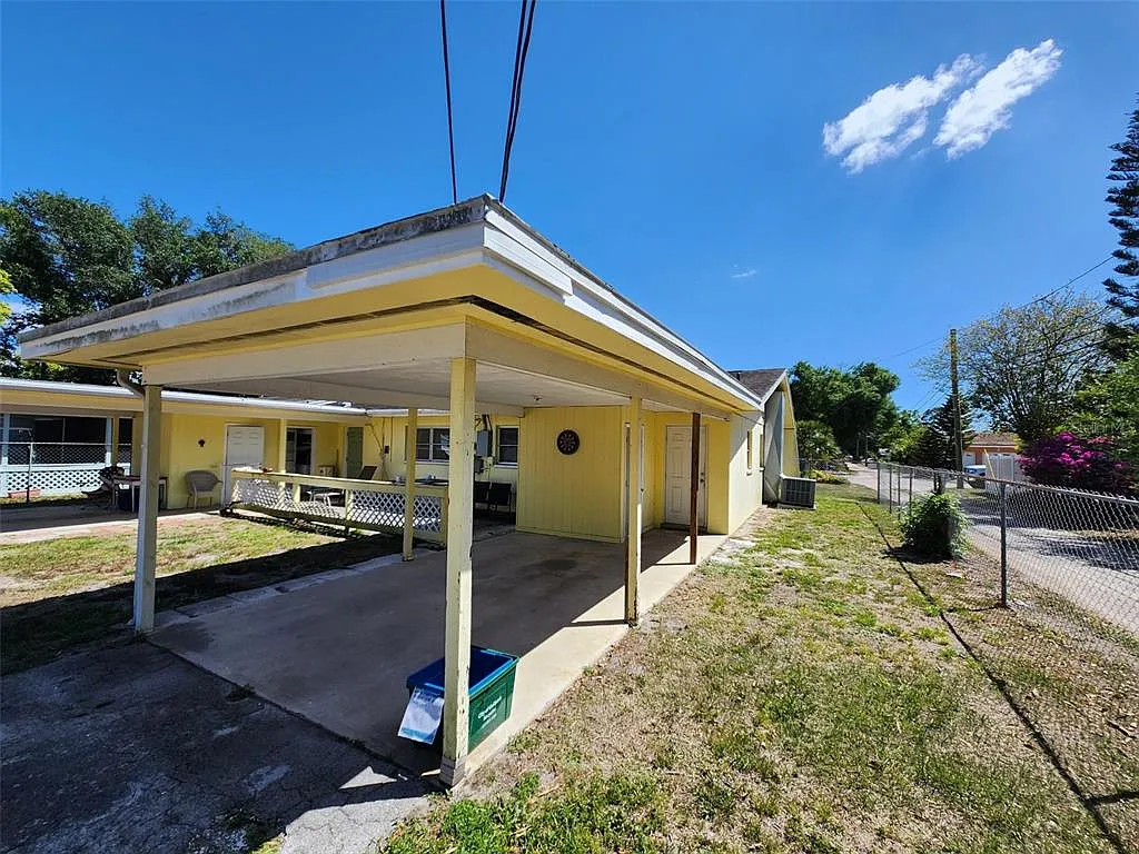 Building Photo - 5219 17th Ave S #5219