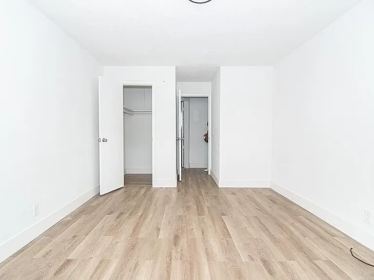 6150 SW 37th St #1-20 — Photo 8