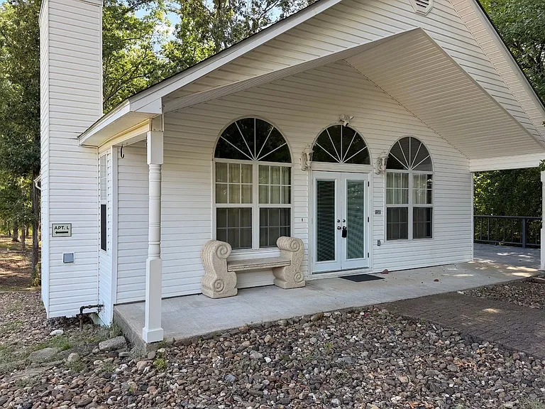 13301 Kanis Rd — Photo 2
