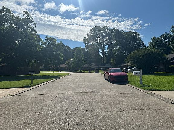 5th image of 2564 Fox Chase Dr