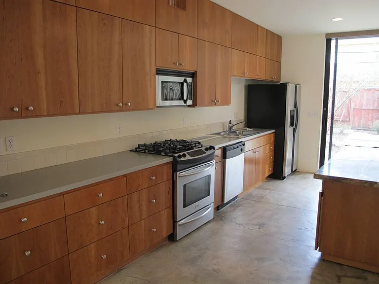 5216 N Williams Ave — Photo 14