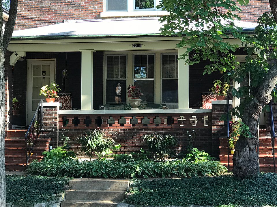 House with 2nd Floor Apartment available to rent