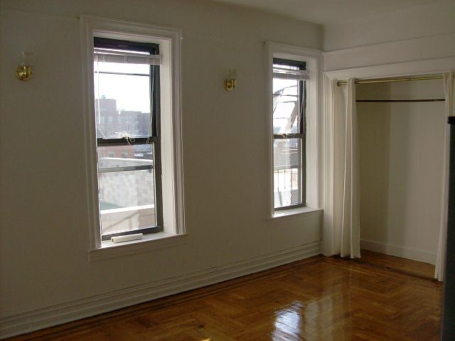 2nd image of 537 Clinton Ave #E5