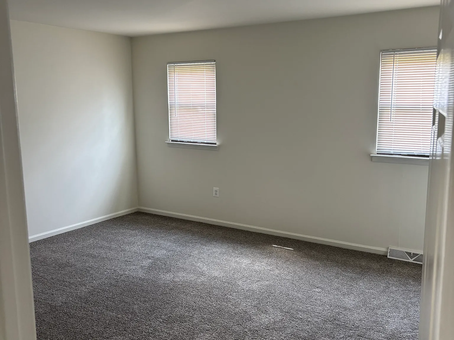 2 bed, $1,800 — Photo 3