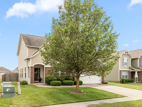 2nd image of 713 Jefferson Park Dr