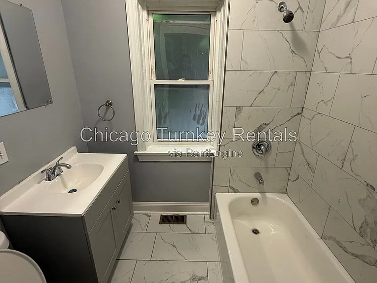 7125 S Ellis Ave #1 — Photo 15