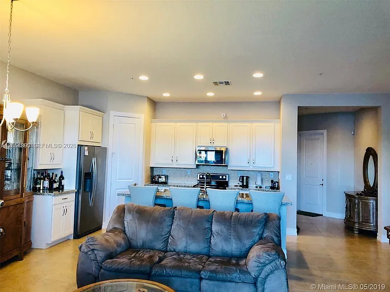 1409 SW 113th Ave — Photo 3