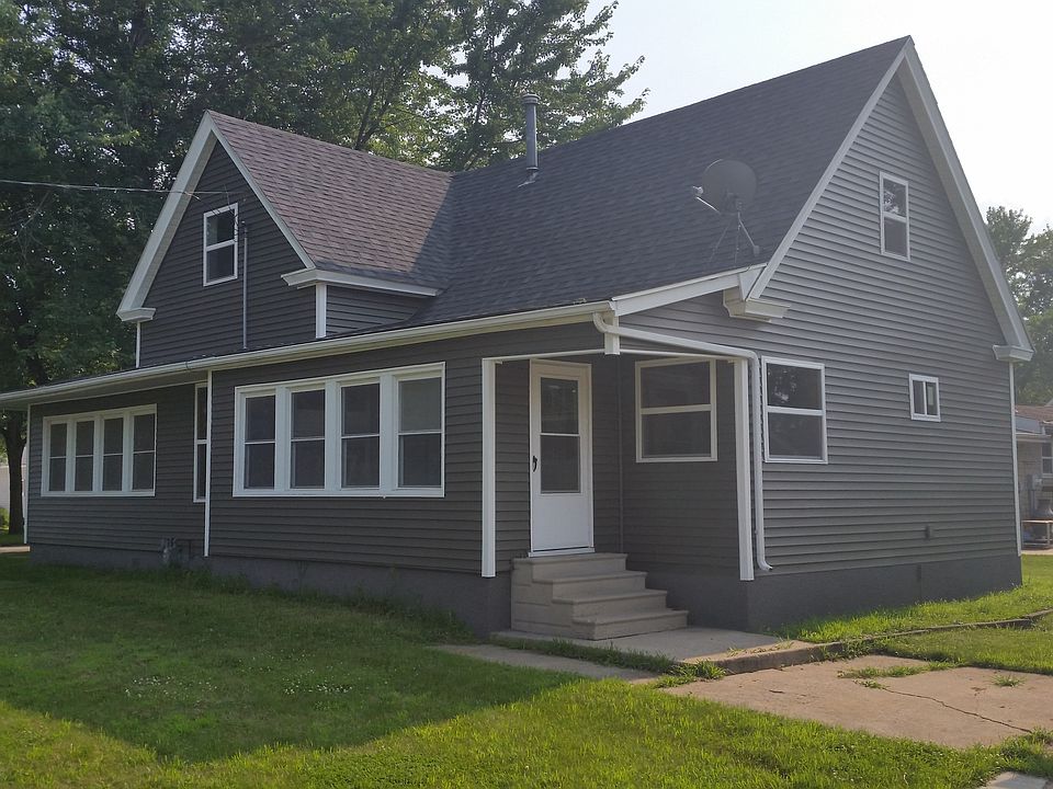 1st image of 499 E Washington St