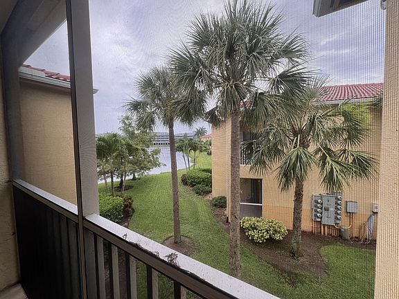 4th image of 4236 Bellasol Cir Unit 1-1023