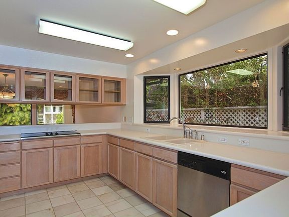 Spacious kitchen