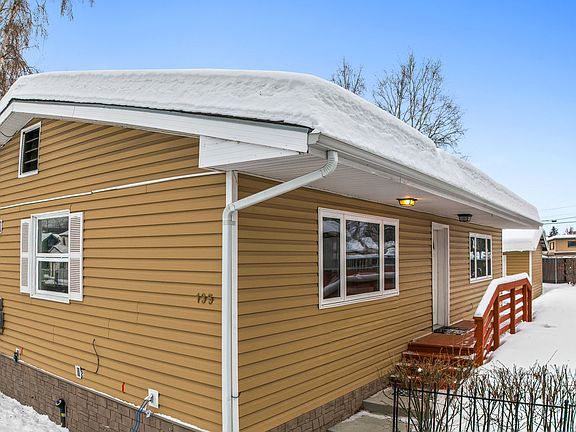 2nd image of 135 Charles St #3