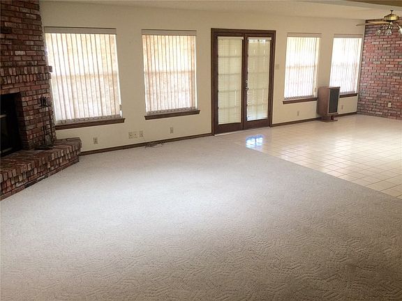 5th image of 6000 Cabrillo Dr