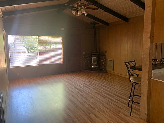 5th image of 4043 Greenwood Rd