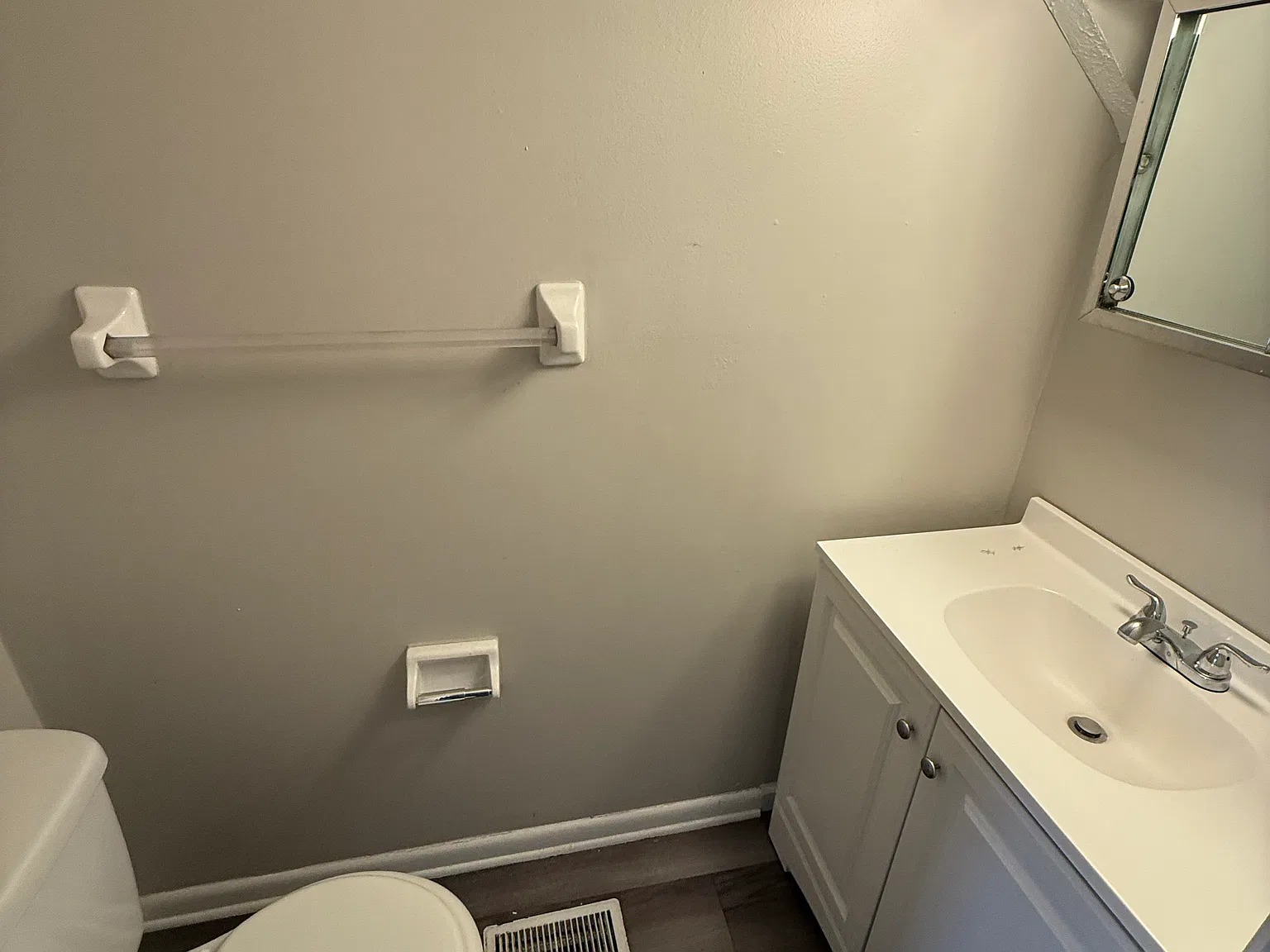 2 bed, 1.5 bath, $1,100 — Photo 3
