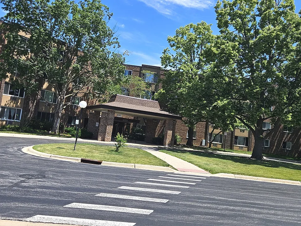 1375 Rebecca Dr #219