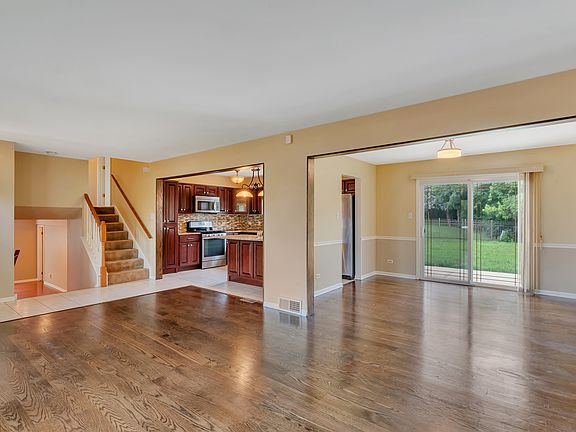 3rd image of 15630 Aris Ct