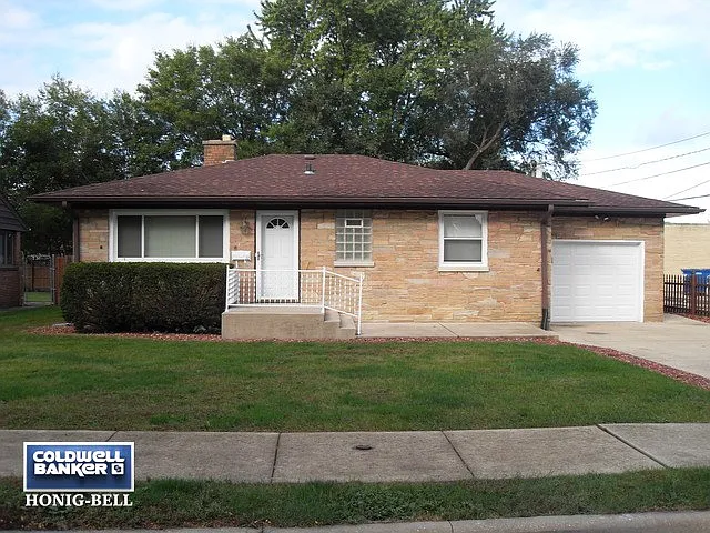 11 Reedwood Dr photo 1