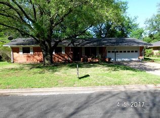 1702 E Beverly Dr, Corsicana, TX 75110