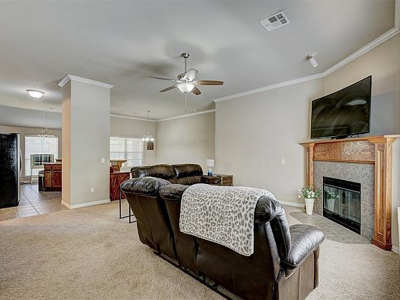 4th image of 1513 Central Parkway