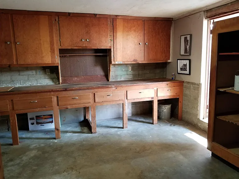 Bonus Room downstairs for workshop, gym, office or storage