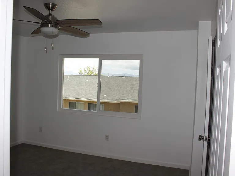 4265 Mesa Vista Way #2 — Photo 3