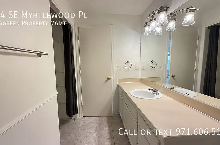664 SE Myrtlewood Pl — Photo 11