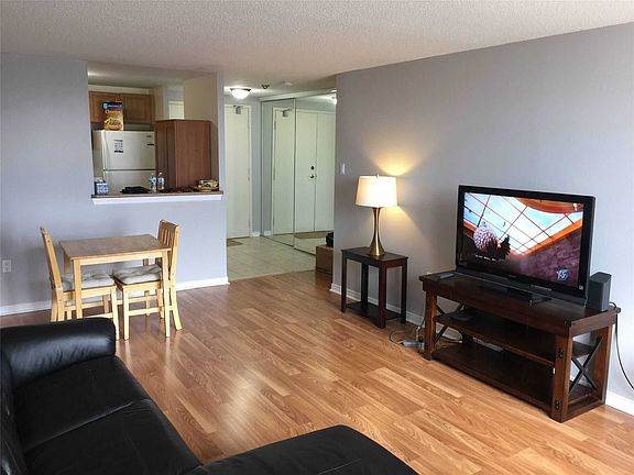 4th image of 6720 Glen Erin Dr #512