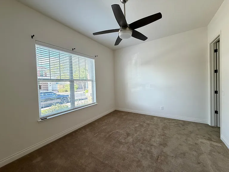 9541 E Theia Dr — Photo 18
